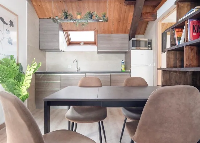 Atico Alquiler Larga Lägenhet